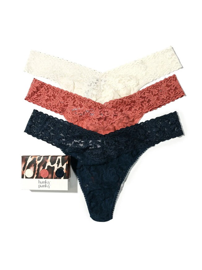 3PACK SIGNATURE LACE PLUS THONG, IHNOIVORYHIMALAYAN PINKNORI / Pink, hi-res image number null