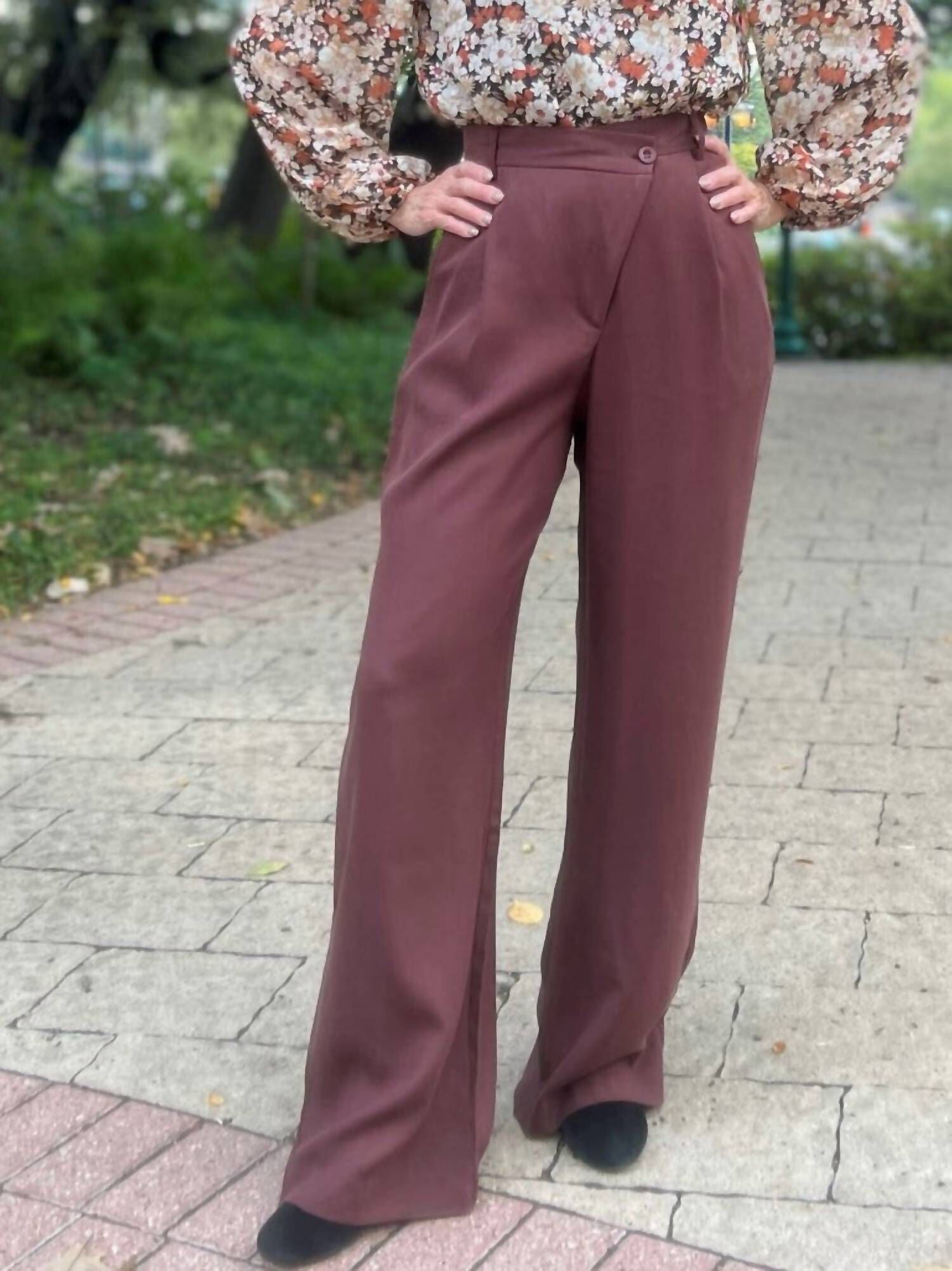 PLEATED PALAZZO PANTS IN BROWN, , alternate image number 2