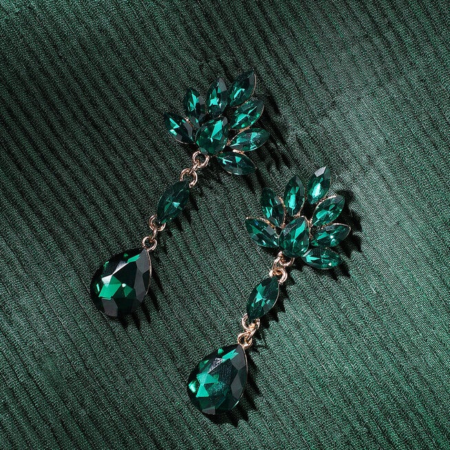 SOHI Women Green Drop Earrings, Green / Quetzal Green, alternate image number null