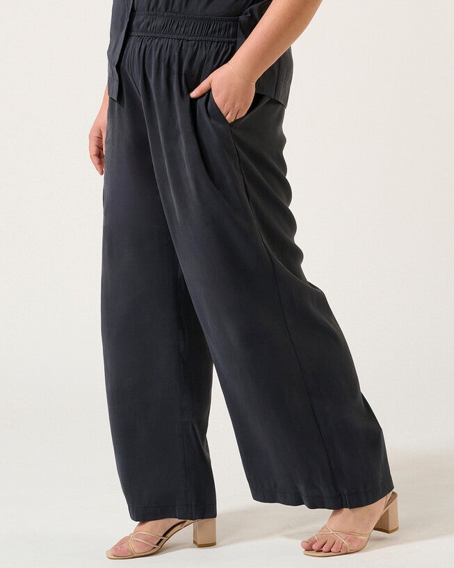 Dusky Dune Pant, Midnight Navy / Navy, alternate image number 2