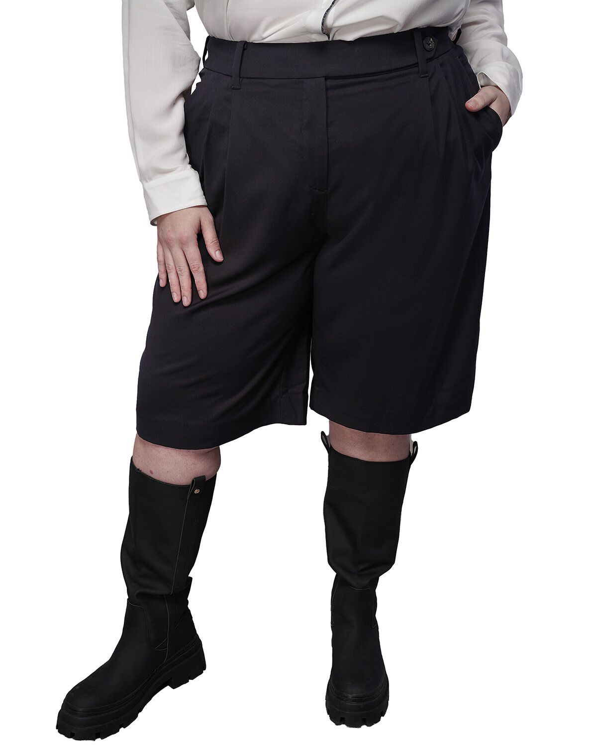 The Empower Wide Leg Short, BLACK / Black, hi-res image number 0