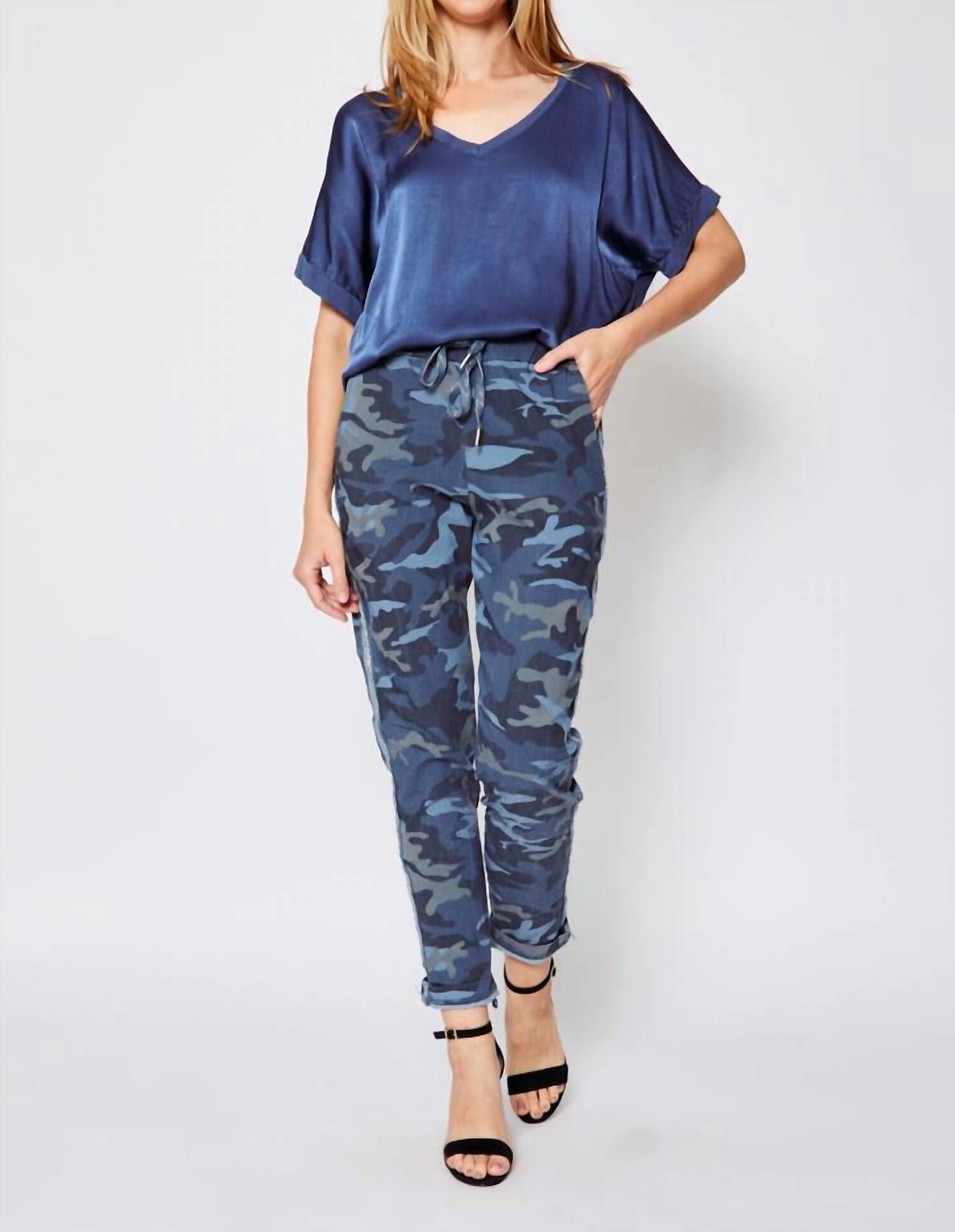 D STYLE SILVER STRIPE CAMO PANTS IN BLUE JEANS, Blue Jeans / Light Blue, alternate image number 2