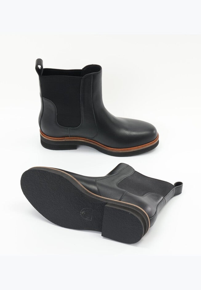Genesys Leather Chelsea Boots, Black / Black, alternate image number 2