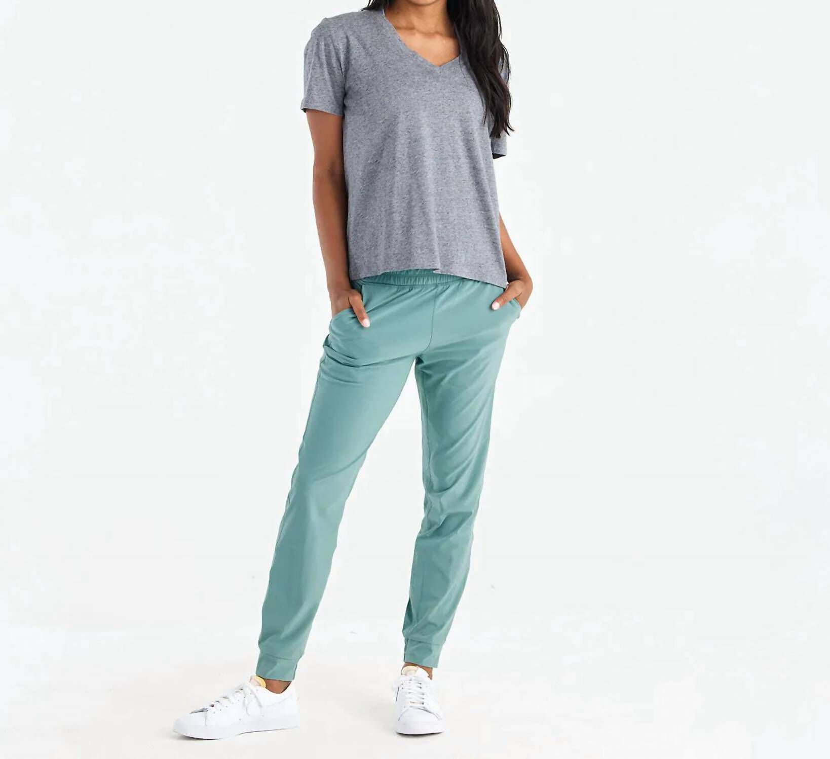 W BAMBOO HERITAGE V-NECK TEE - HEATHER FLINT IN GREY, , alternate image number 5