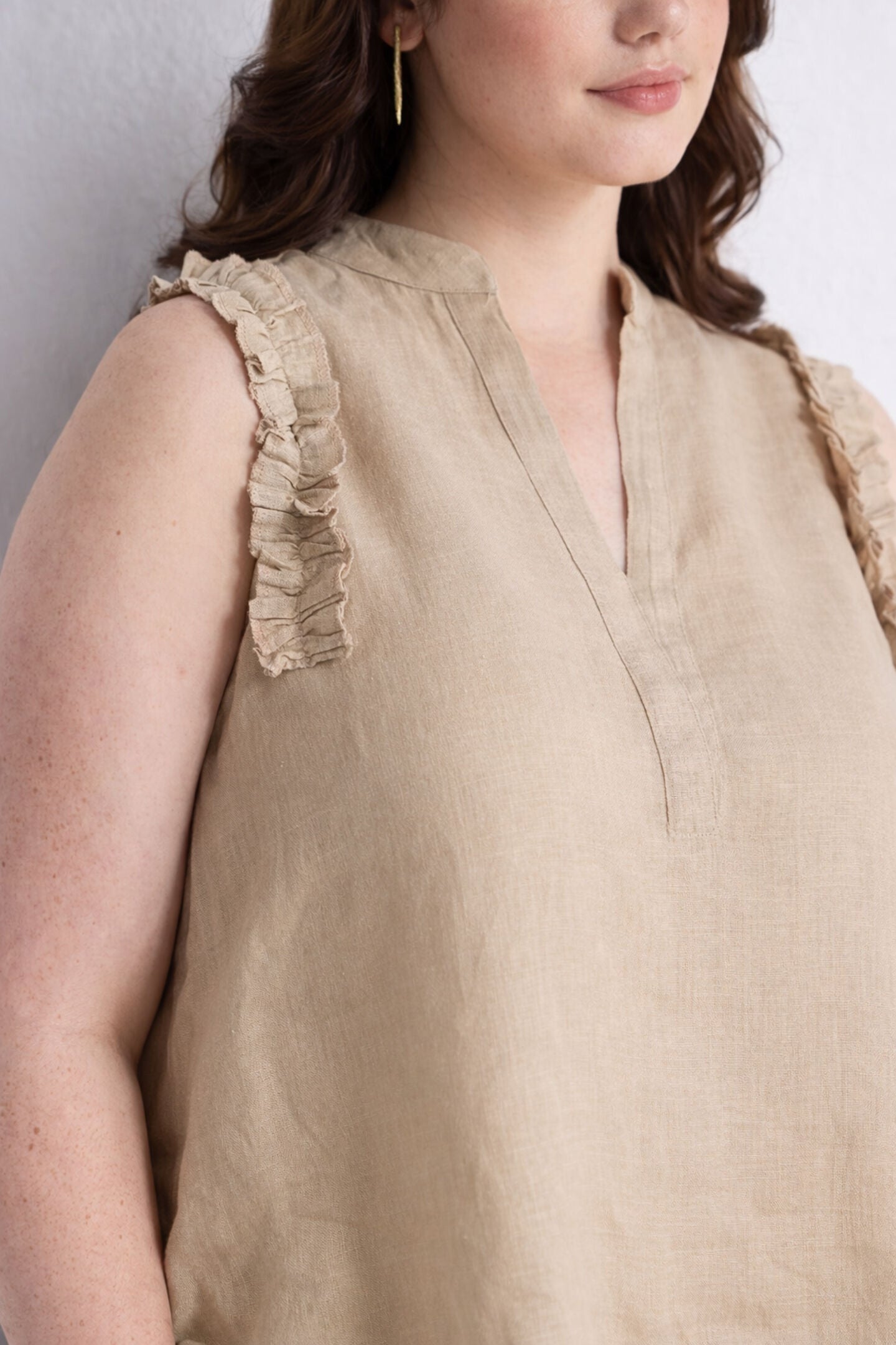 Sleeveless Hemp Top with Ruffles in Neutral Beige, Neutral Beige / Beige, alternate image number 2
