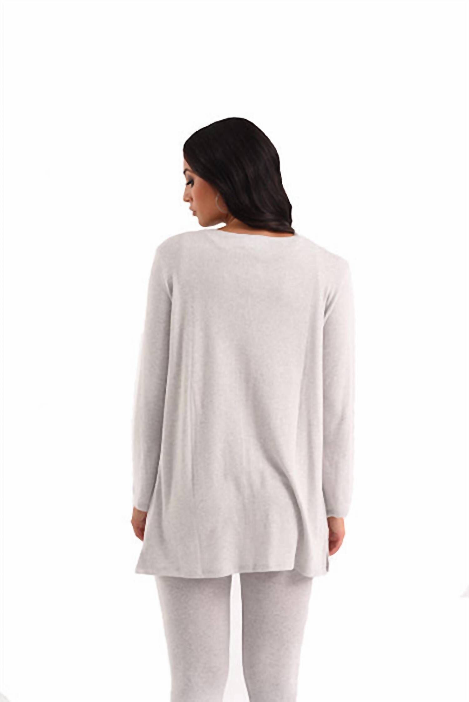 EMMA GROMMET V-NECK KASHMIRA TOP IN GRAY, , alternate image number 5