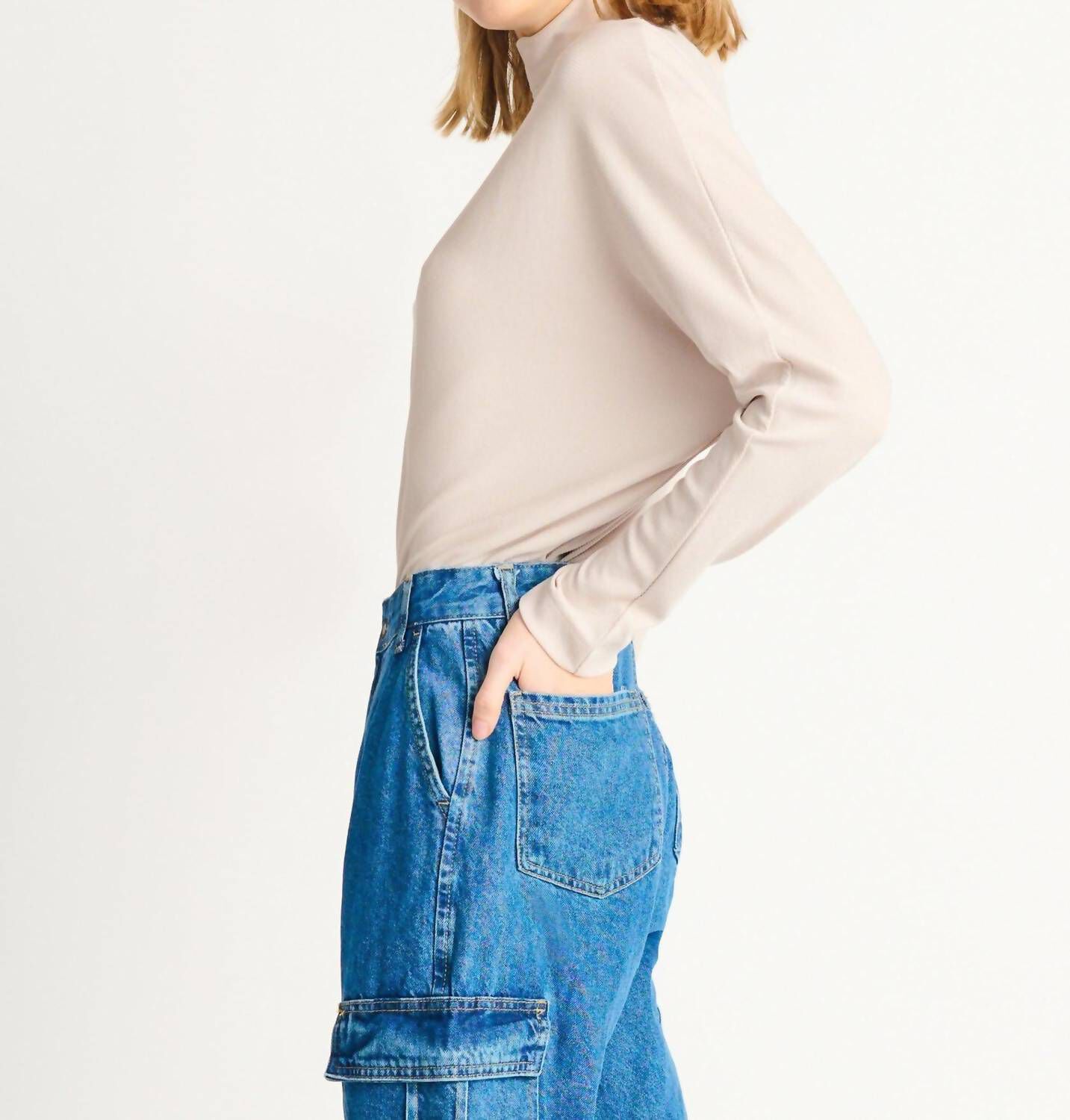 RIBBED MOCKNECK KNIT TOP IN SANDSTONE, , alternate image number 3