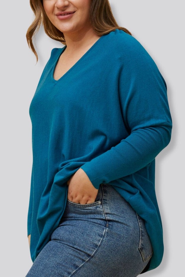EMMA SUPER SOFT V-NECK OVERSIZED SWEATER, Blue / Royal Blue, alternate image number 2