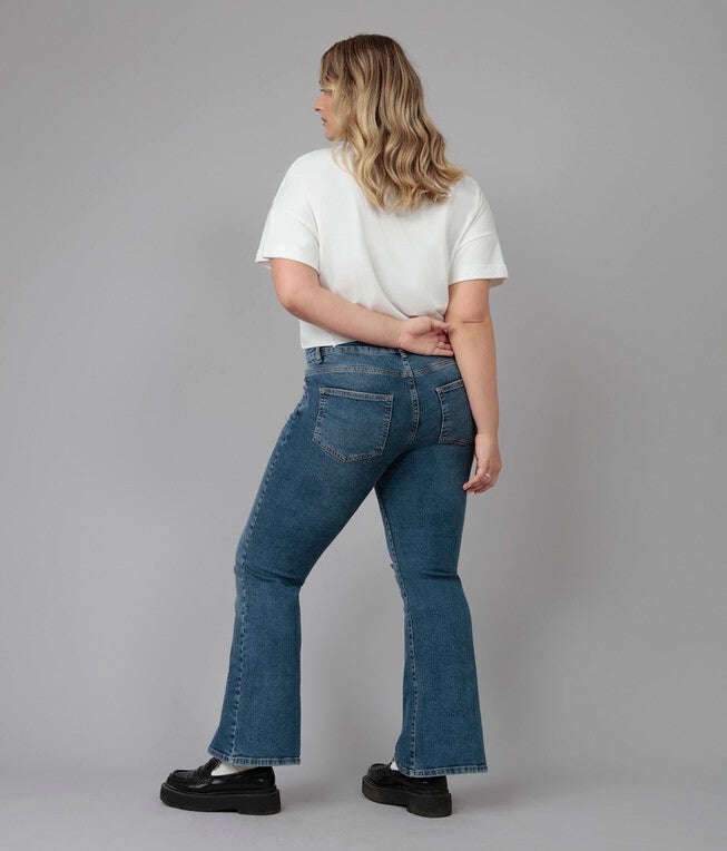 Women's Medium Wash Mid Rise Flare Jeans, Dim Sky / Medium Wash, alternate image number null