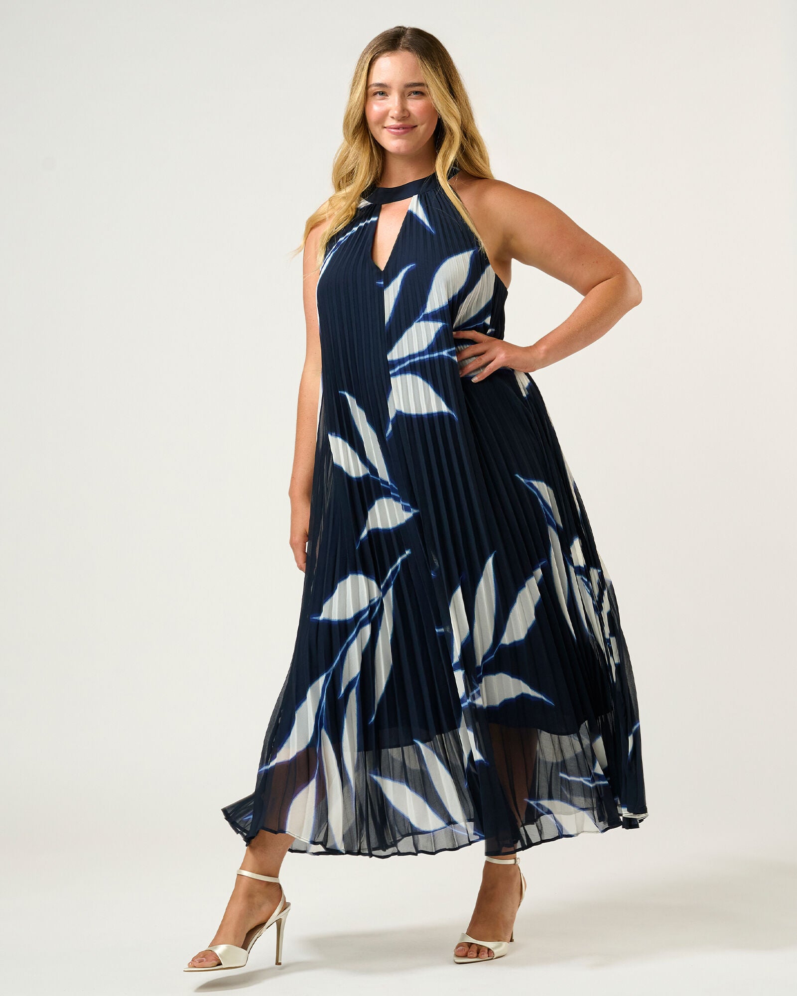 Breezy Pleated Dress, NavyMilk / Navy, alternate image number 3