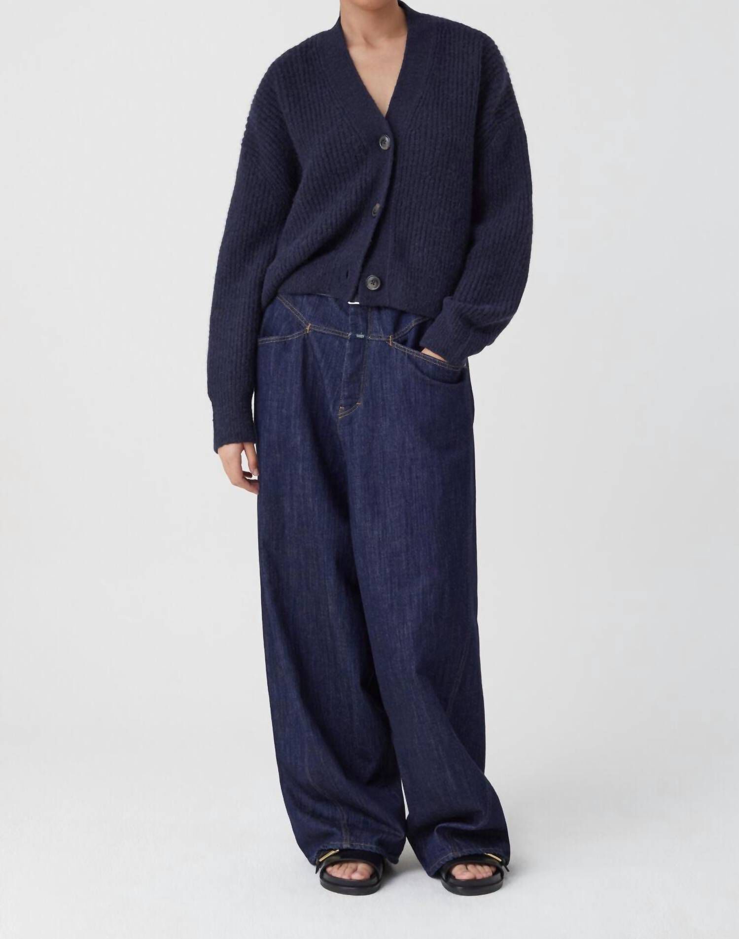V-NECK CARDIGAN IN DARK NIGHT, Dark Night / Navy, alternate image number 4