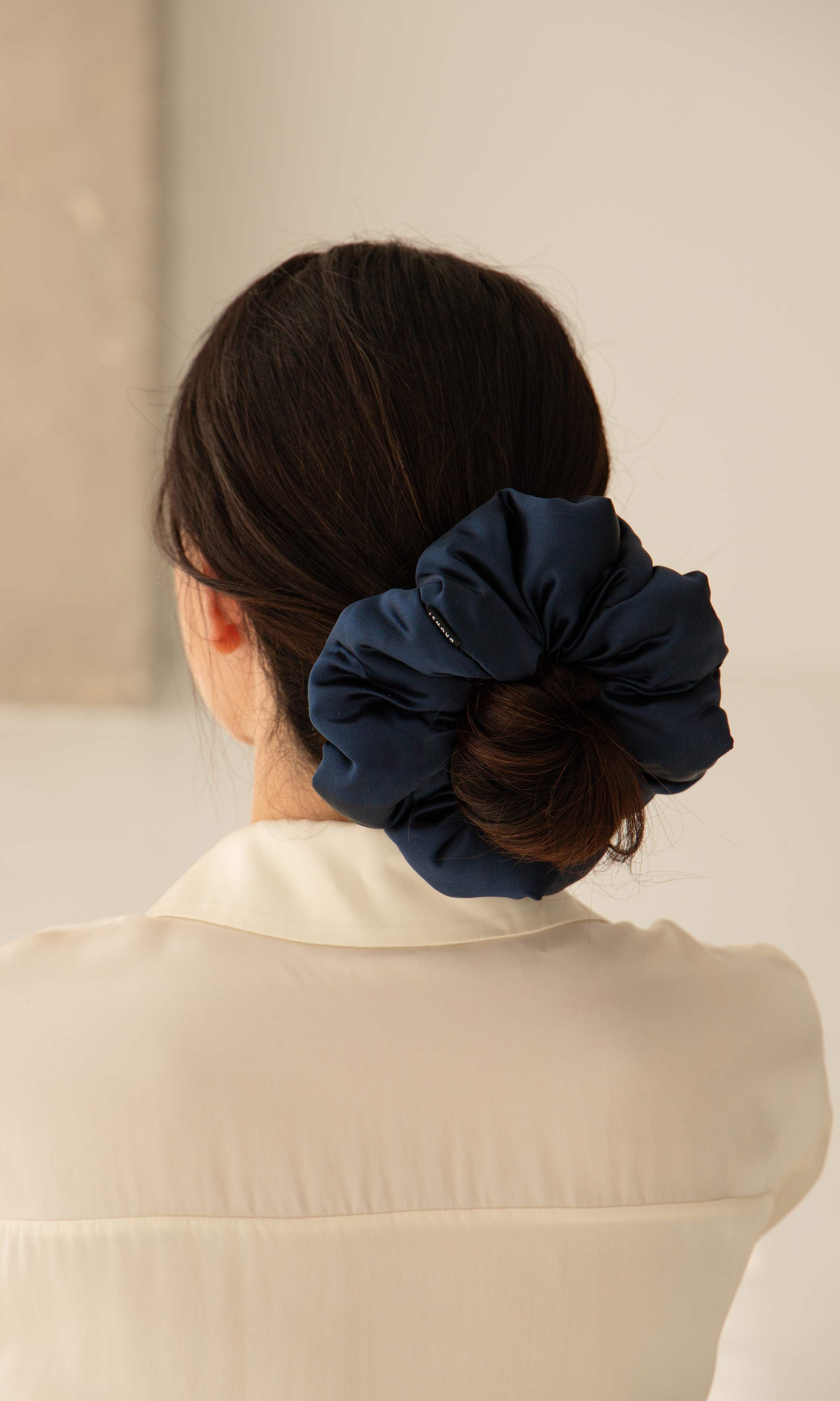 Padded XXL Scrunchie, Midnight Blue / Navy, alternate image number 3
