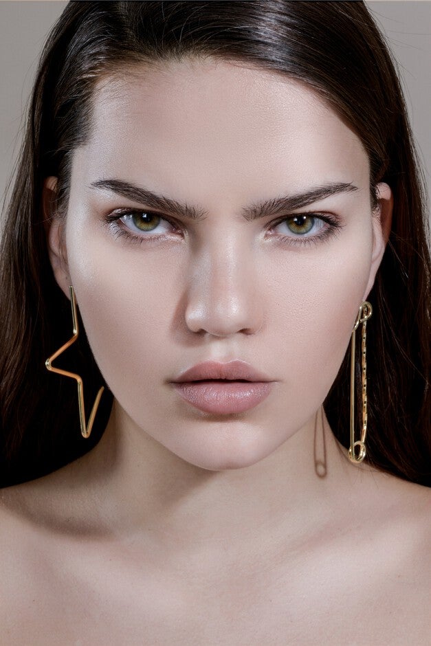 Large 1/2 Star Earrings Gold, , alternate image number null
