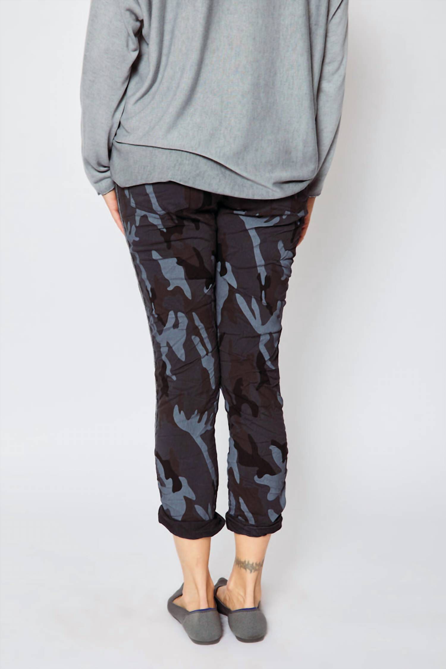 DOUBLE STRIPE CAMO PANTS IN CHARCOAL, , alternate image number 6
