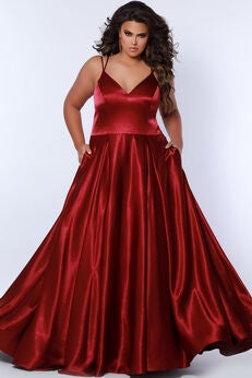 UNCOMPLICATED EVENING DRESS
