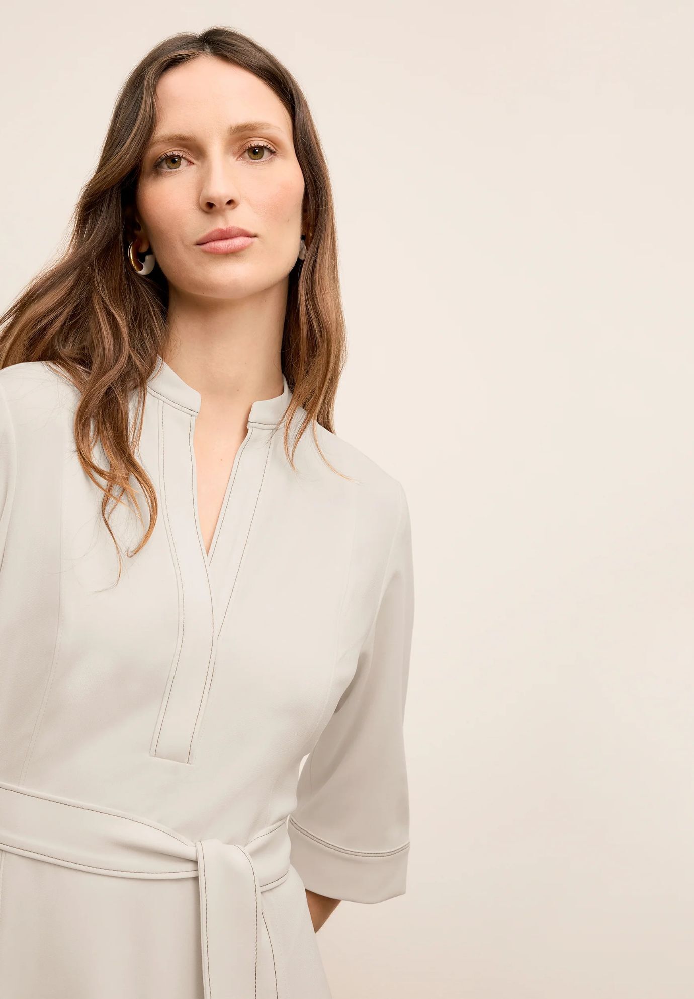 Lauleh Dress - Everyday Crepe with Topstitch, Eggshell / Warm Grey, alternate image number 3