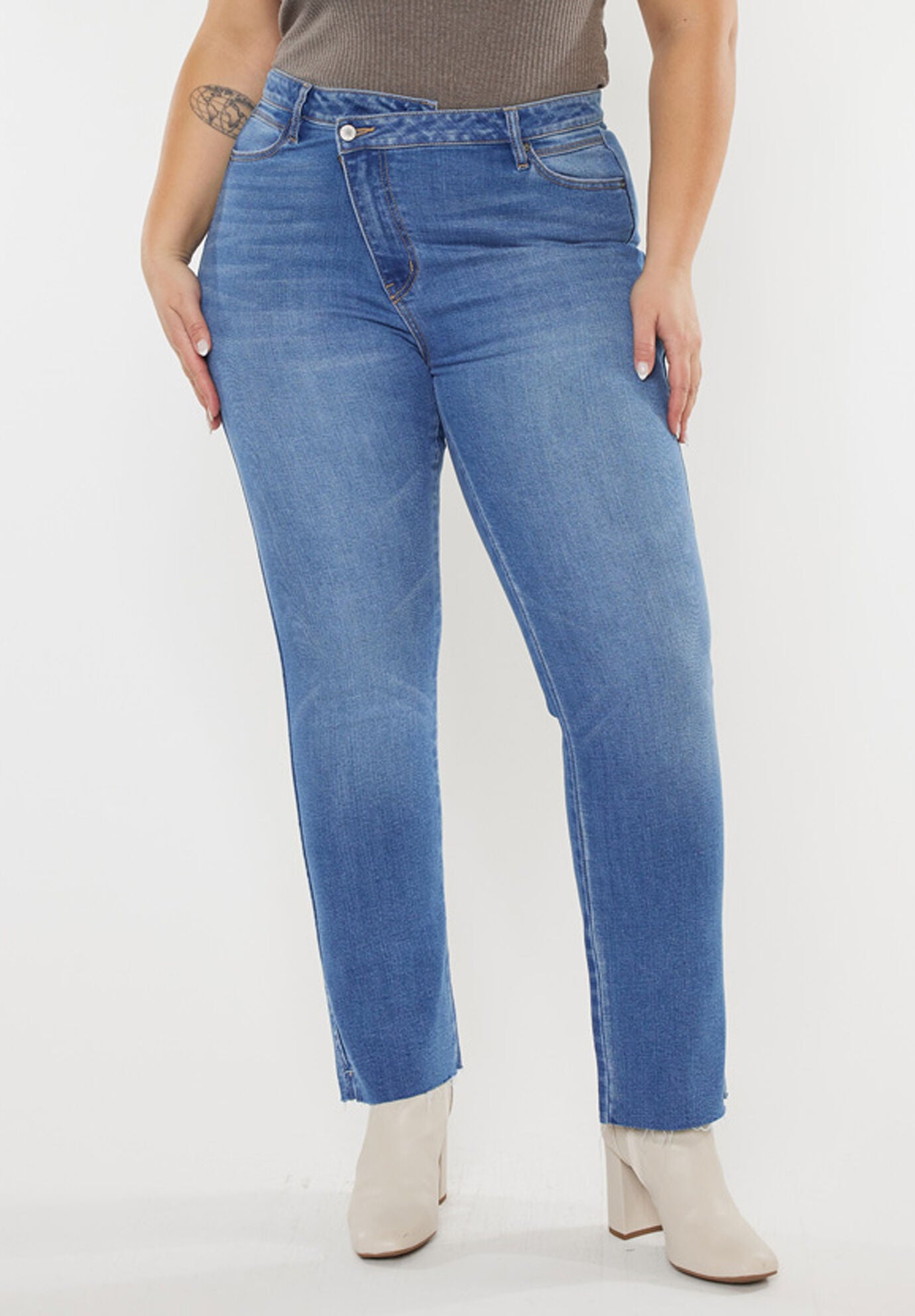 Lory High Rise Slim Straight (Plus Size), Medium Wash / Medium Wash, hi-res image number 0