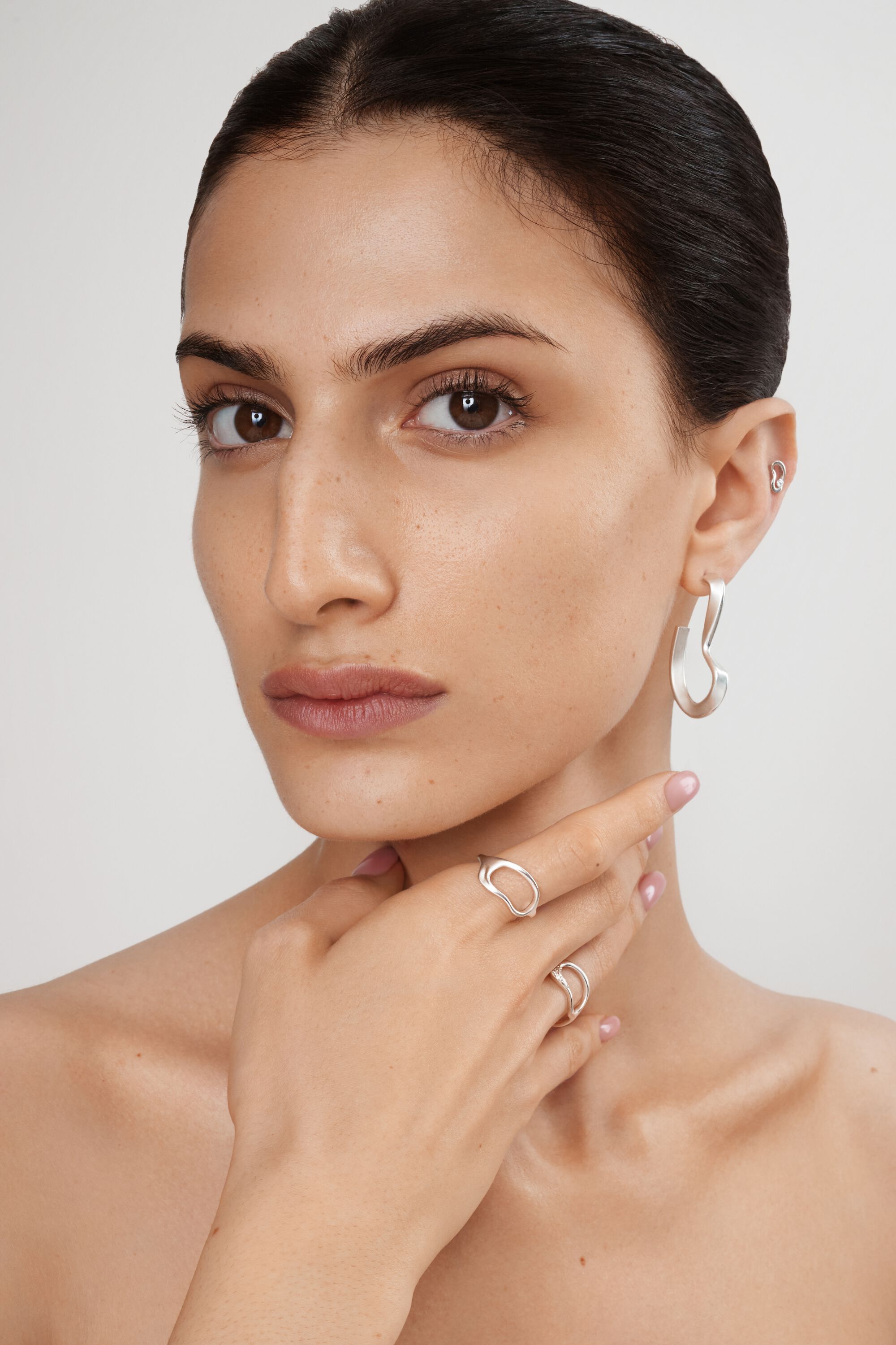 Sahab Hoop Earrings, Gold / Gold, alternate image number 4