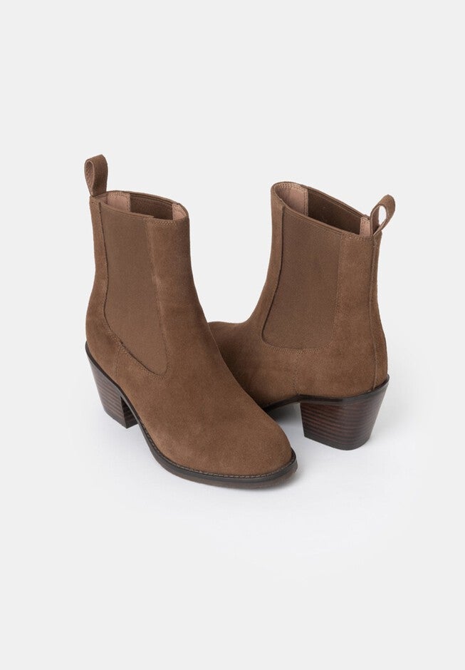 Dakota Chelsea Boots, Brown Sugar / Brown, alternate image number 2