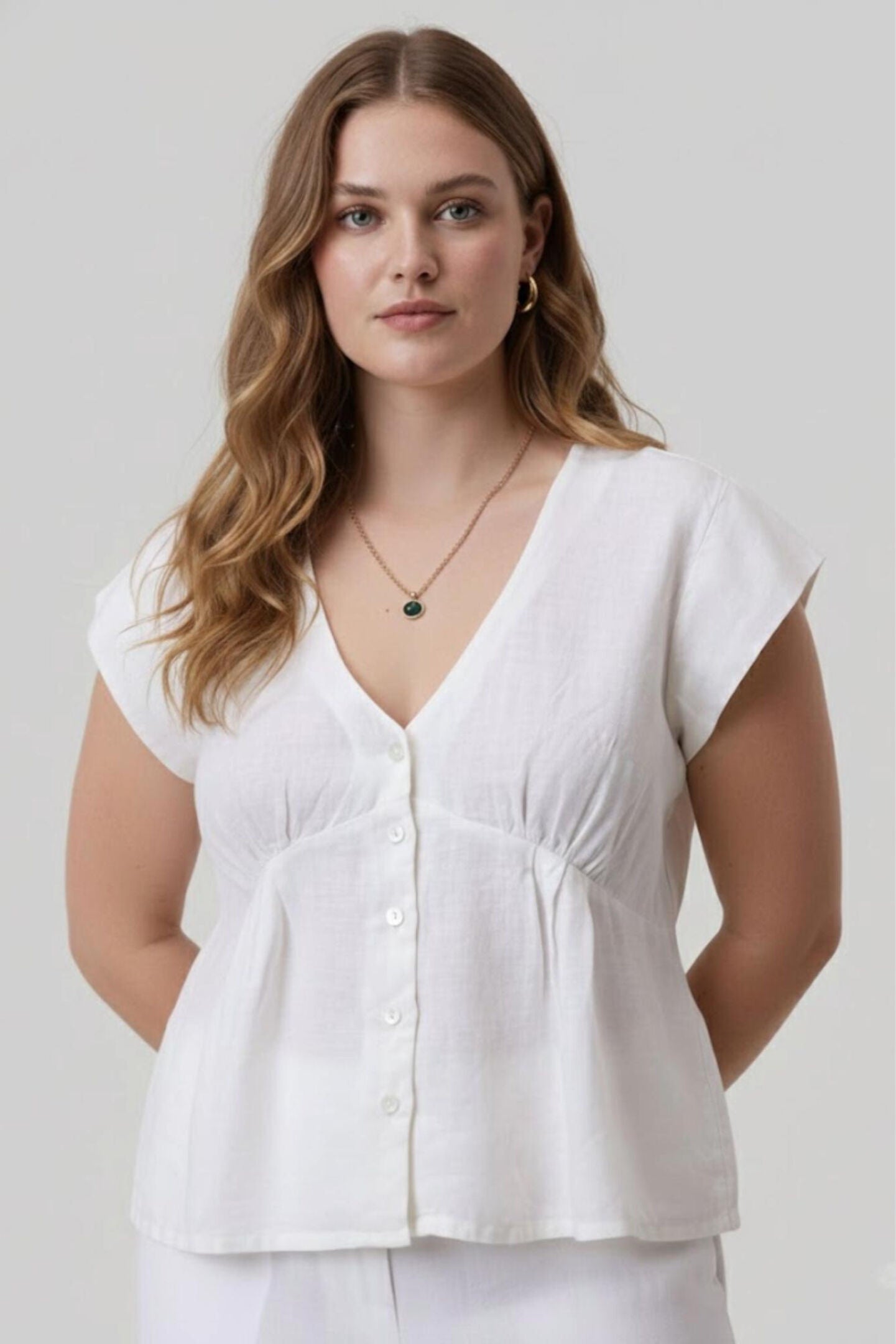 Deep V-neck short top, Shell Offwhite / White, hi-res image number 0