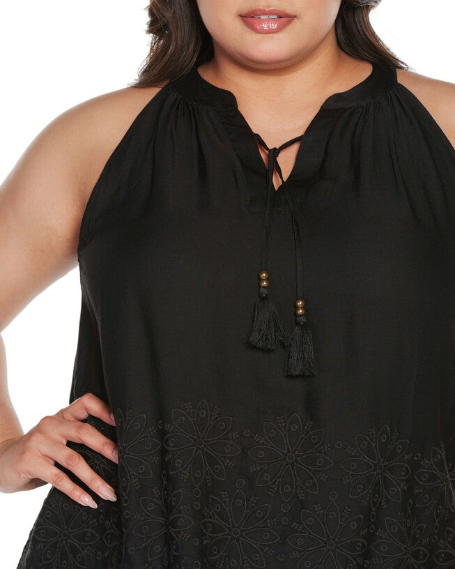 Plus Size Embroidered Hem Sleeveless Top, , alternate image number null