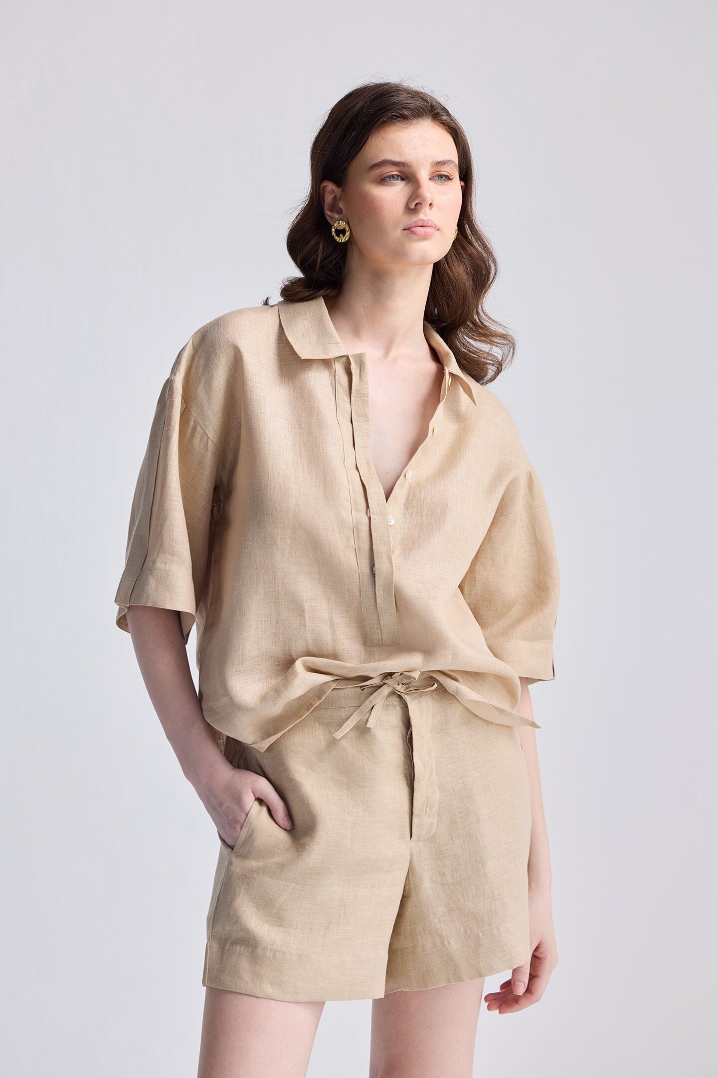 Drawstring Shorts in Neutral Beige, Neutral Beige / Beige, alternate image number 4