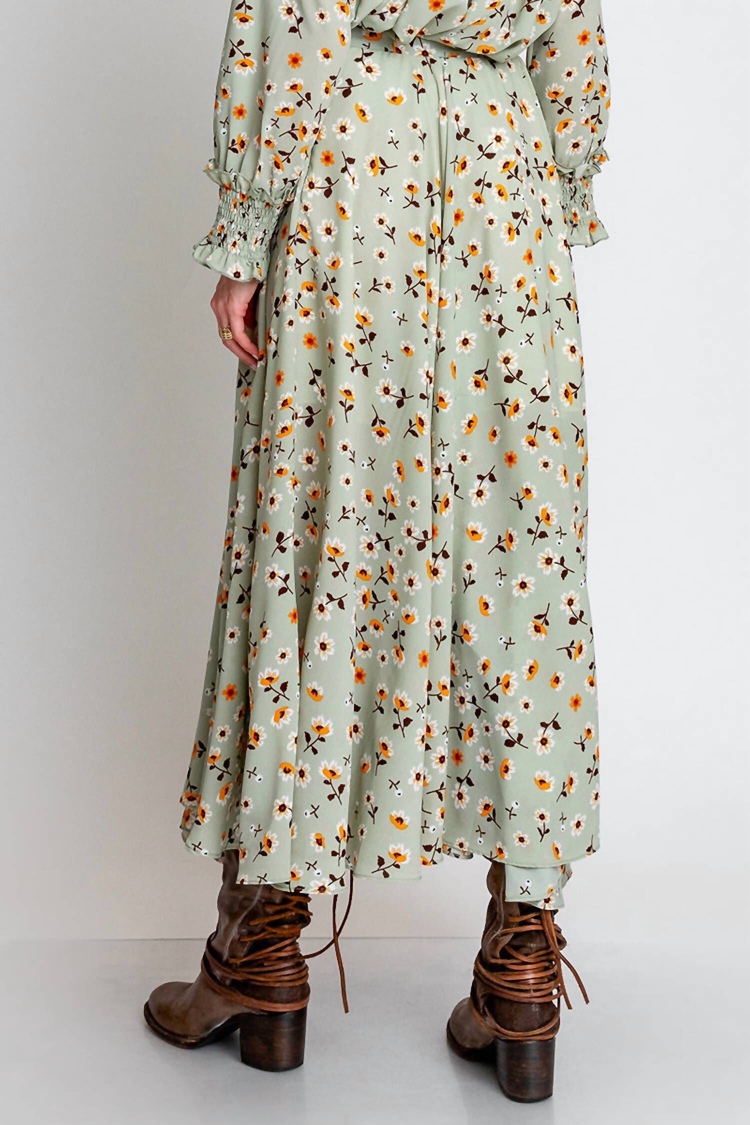 PERRY STREET SKIRT IN CHAMOMILE PRINT, Chamomile Print / Light Green, alternate image number 1
