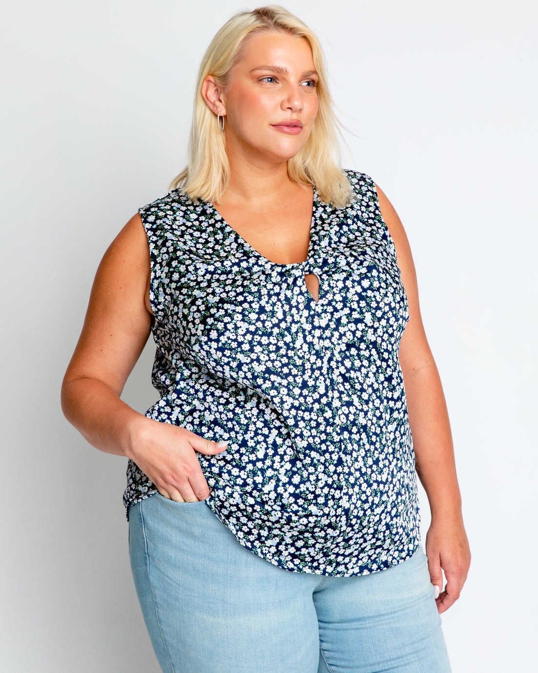 Mara Twist Top, , alternate image number 7