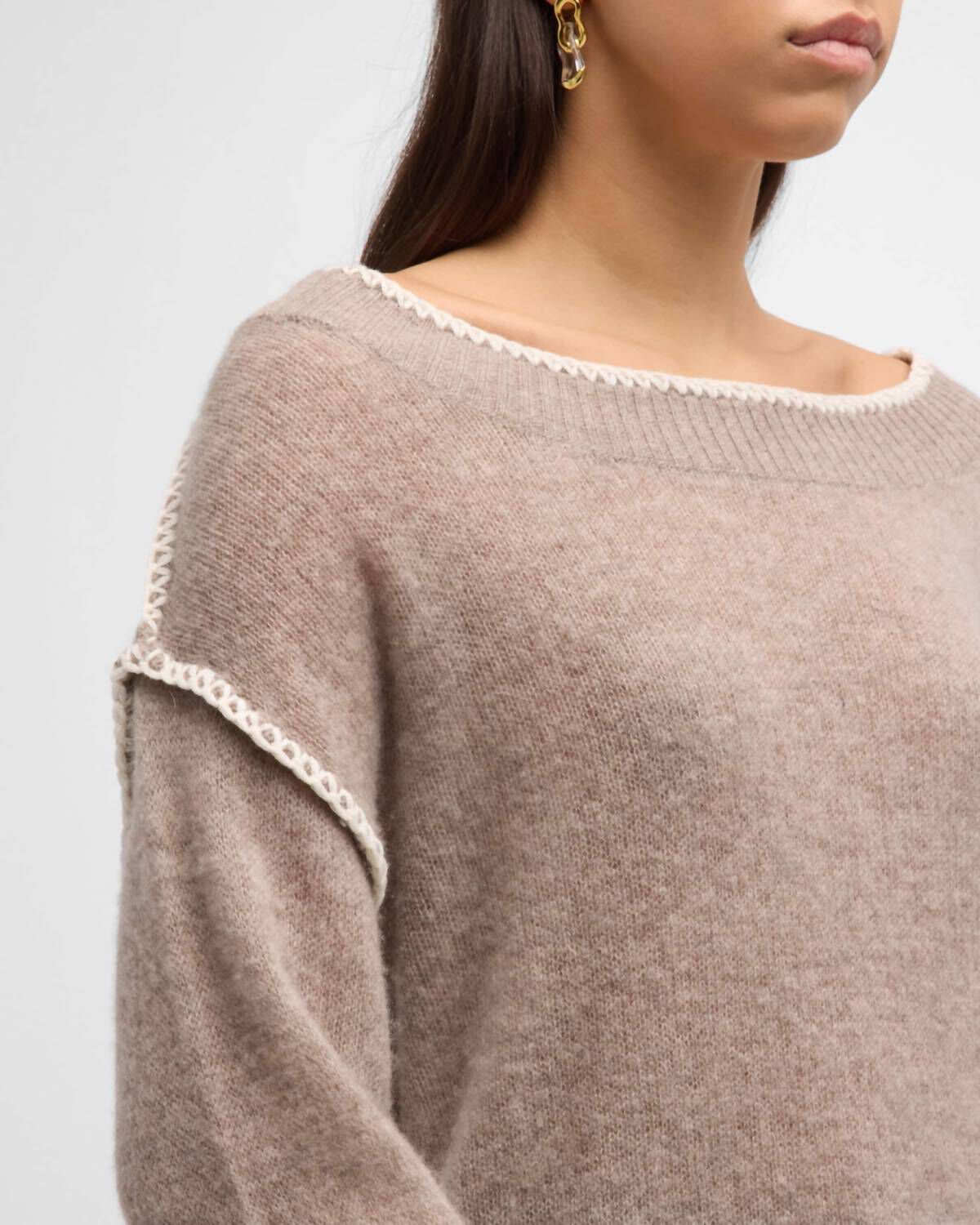 FEATHERWEIGHT CASHMERE EMBROIDERED CREWNECK SWEATER IN TIMBER, , alternate image number 7