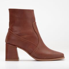 MAYA - COGNAC BROWN ANKLE BOOTS