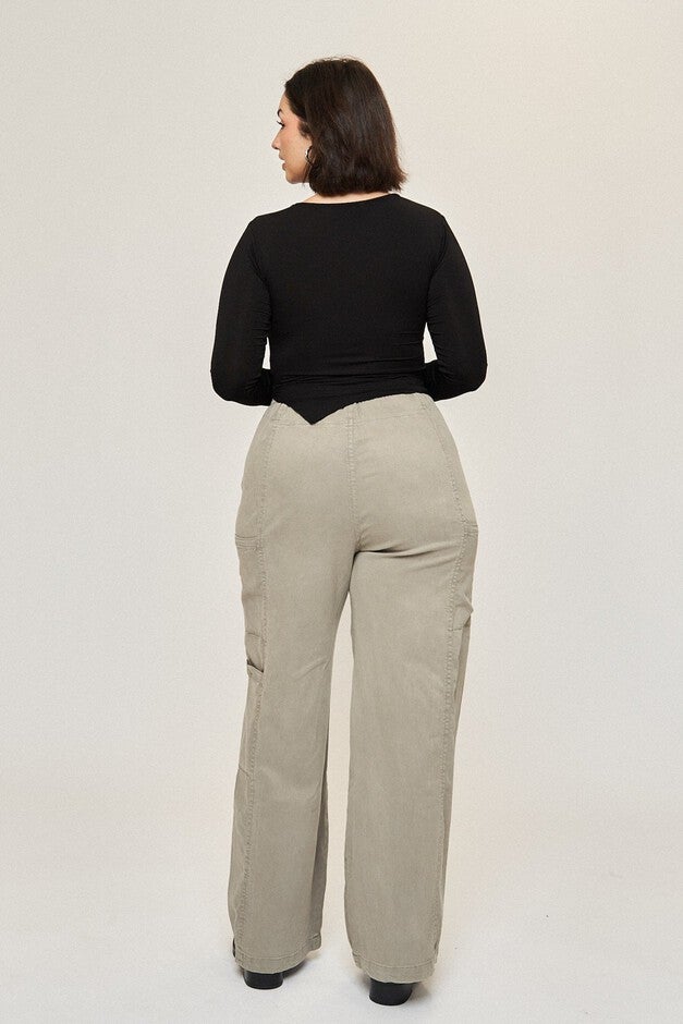 Tara Cotton Tencel Cargo Pant, Soft Olive / Olive Green, alternate image number 3