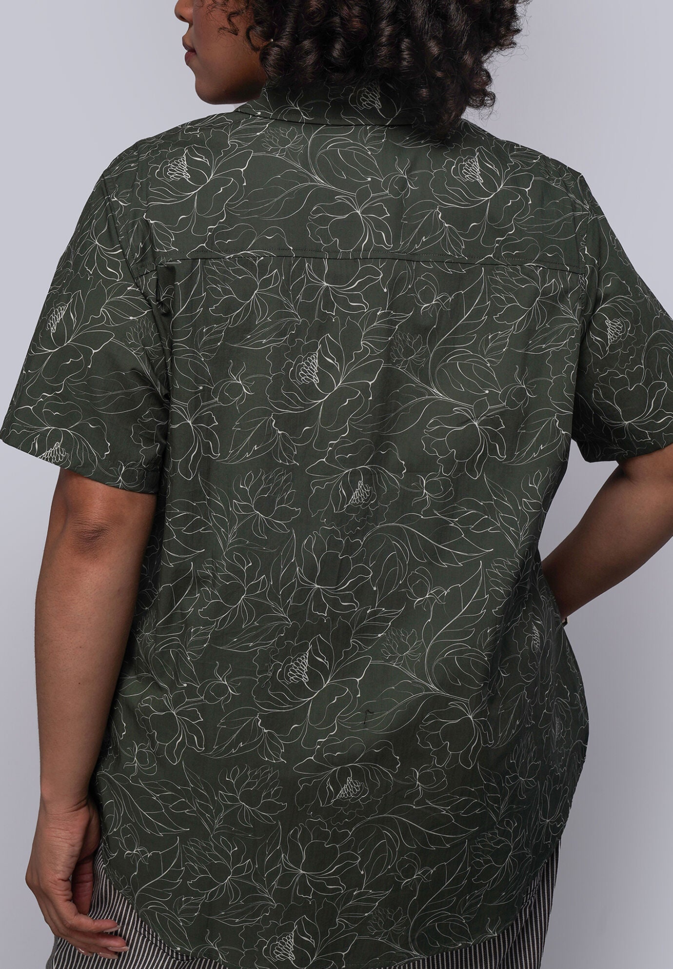 The Essential Button Up, PEONY SPRUCE / Forest Green, alternate image number 3