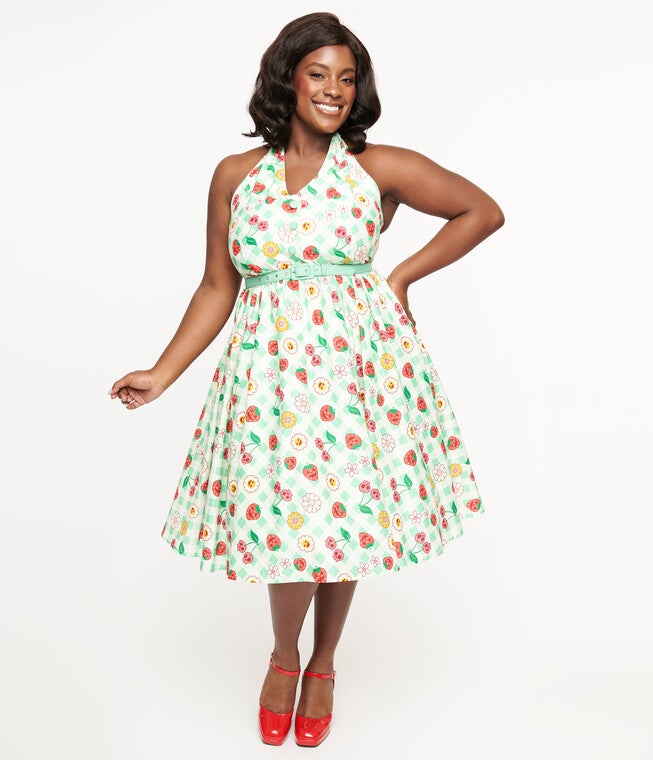 UNIQUE VINTAGE 1950S GREEN GINGHAM SPOOKY FRUIT PRINT HALTER SWING DRESS, , alternate image number null