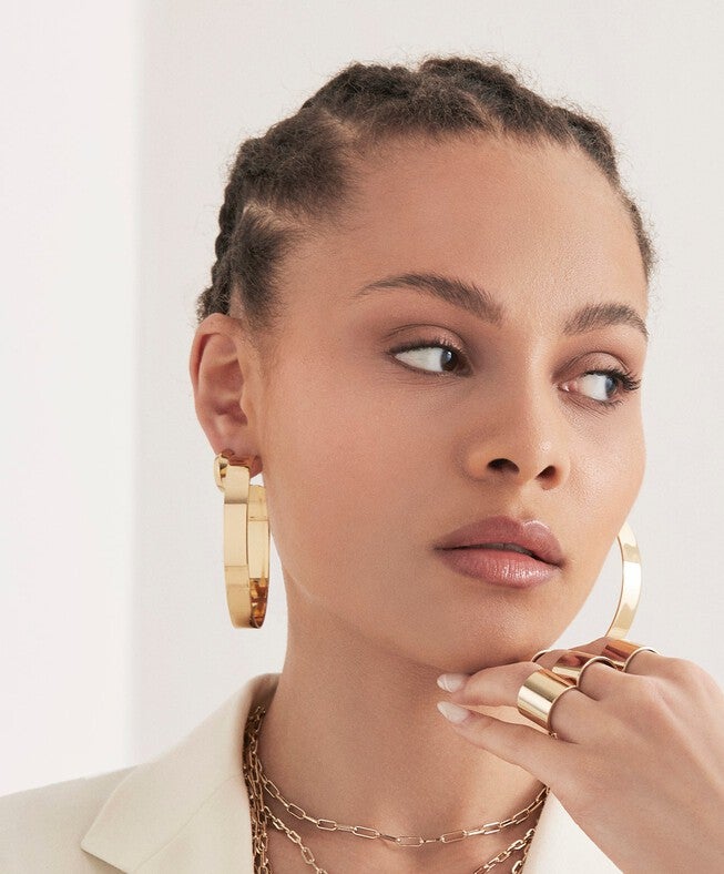 2.5 inches Skylar Hoops Gold, , alternate image number null