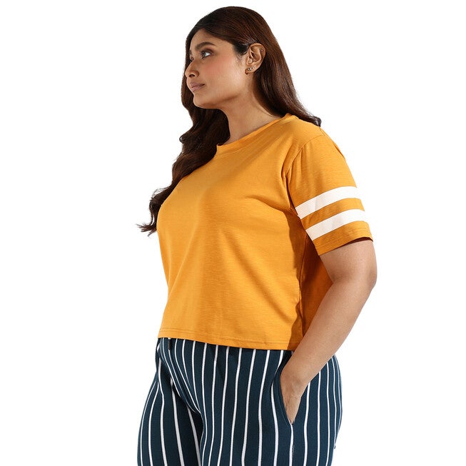 Women Solid Short Sleeve Round Neck Top, , alternate image number null