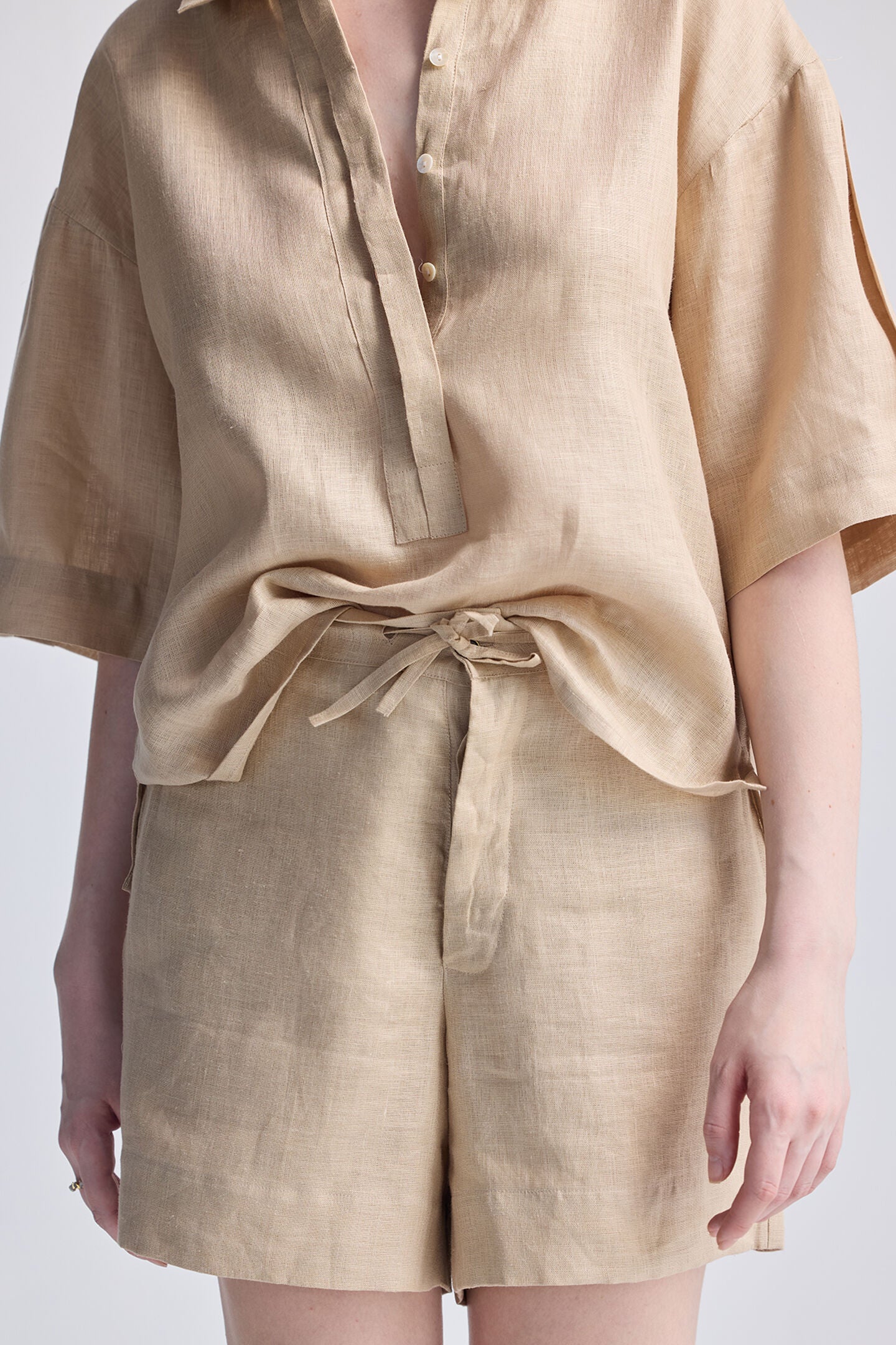 Drawstring Shorts in Neutral Beige, Neutral Beige / Beige, alternate image number 2
