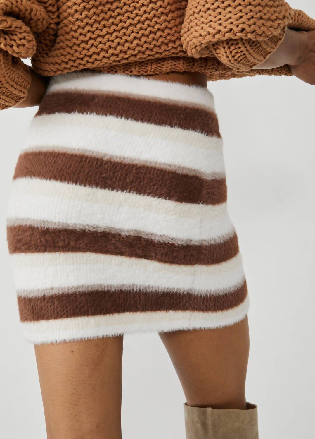 CIARA SWEATER MINI SKIRT IN CASHMERE COMBO, Cashmere Combo / Brown, alternate image number 3