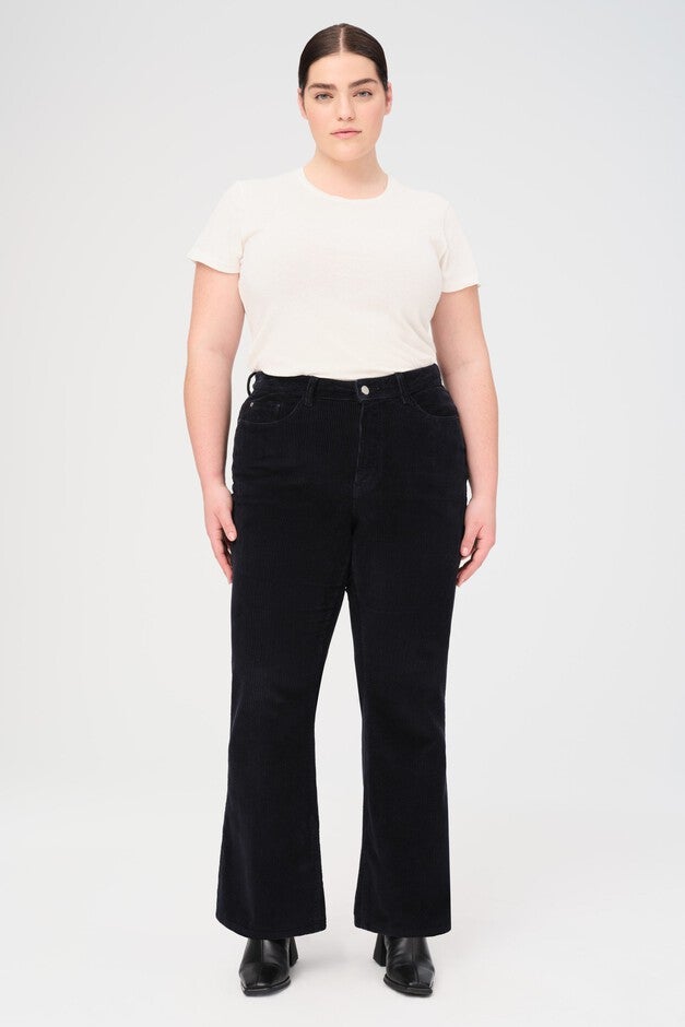 NAO PLUS - HIGH RISE BOOTCUT JEANS | KNIGHT, KNIGHT / Black, alternate image number 2