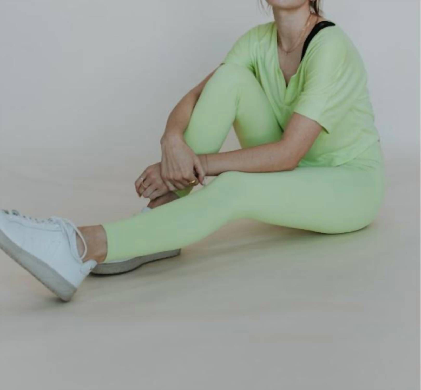 REGAL MARLOW CROP TOP IN CITRINA, , alternate image number 3