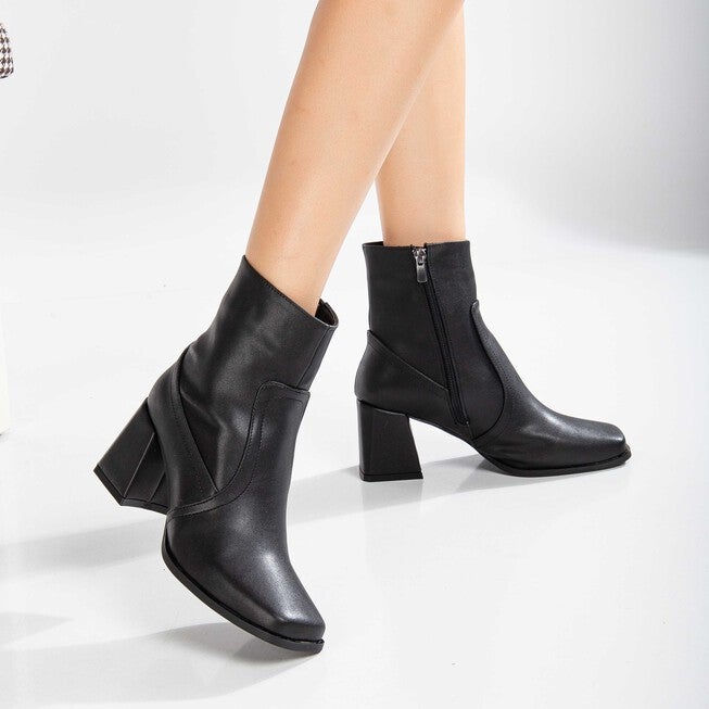 MAYA - BLACK MATT ANKLE BOOTS, BLACK / Black, alternate image number null