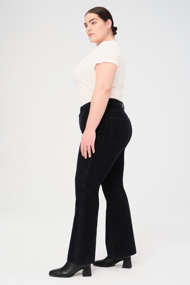 NAO PLUS - HIGH RISE BOOTCUT JEANS | KNIGHT, KNIGHT / Black, alternate image number 3