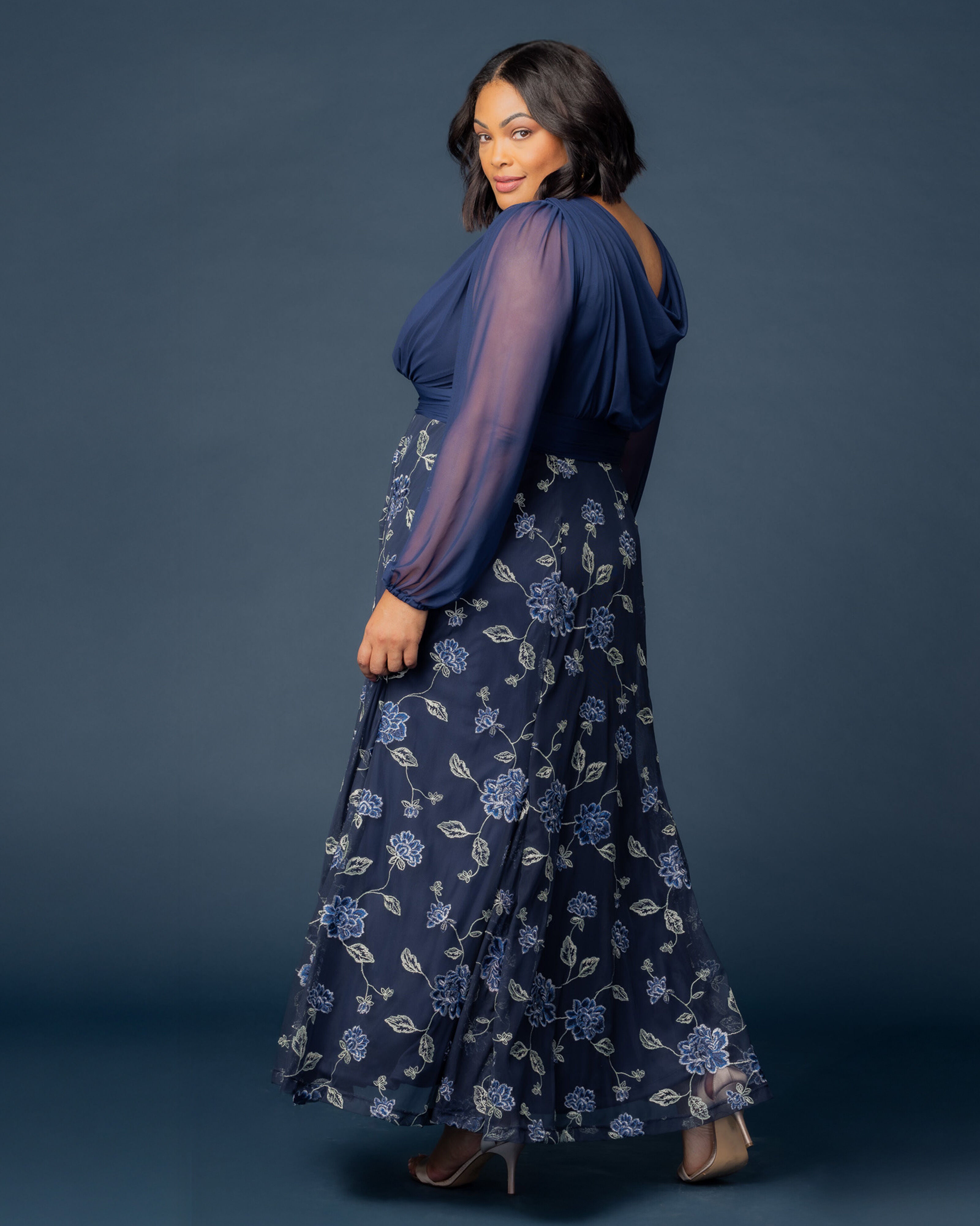 Isabella Embroidered Mesh Gown, NAVY BLUE BLOOMS / Navy, alternate image number 6
