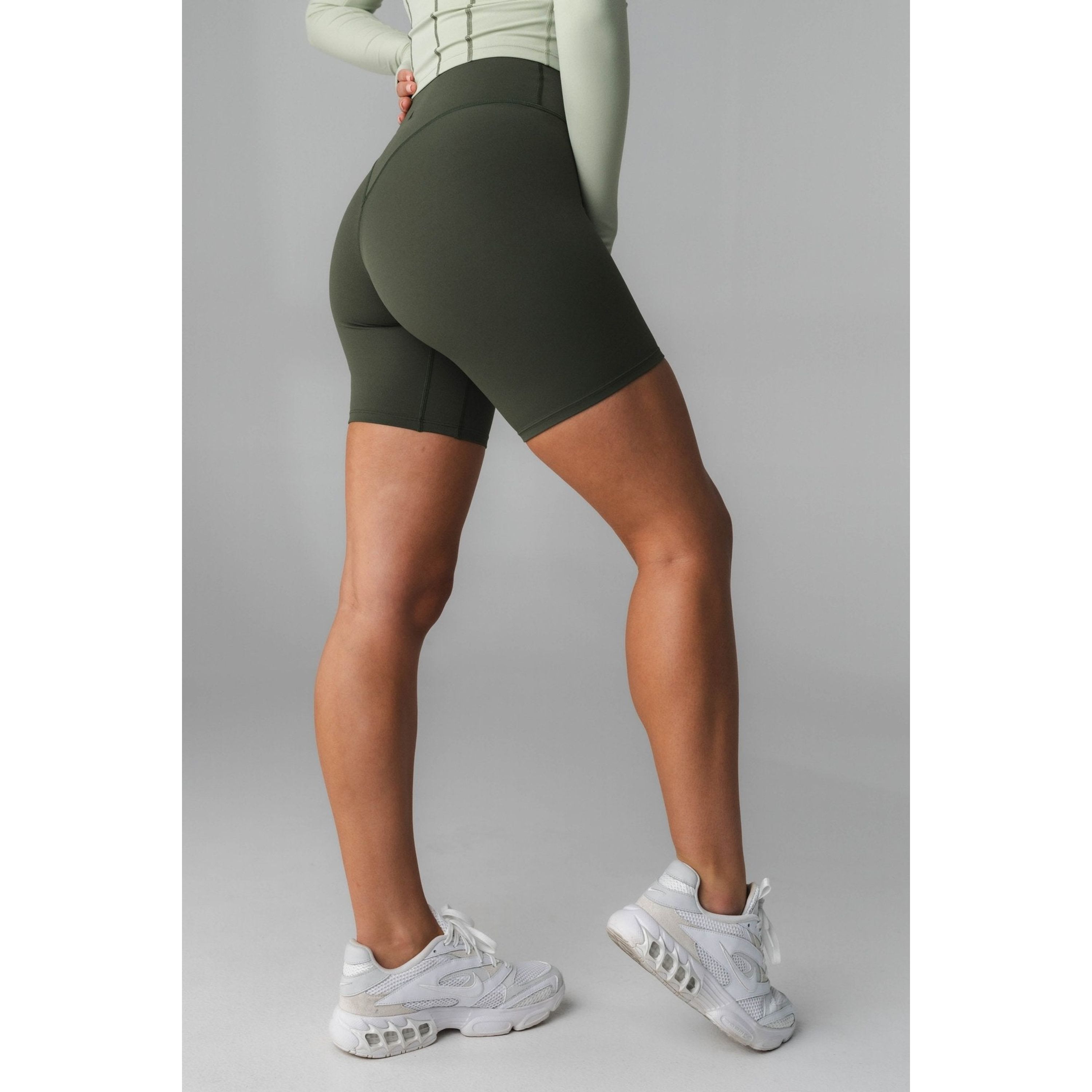 Cloud II Biker Short, Olive / Olive Green, alternate image number 3