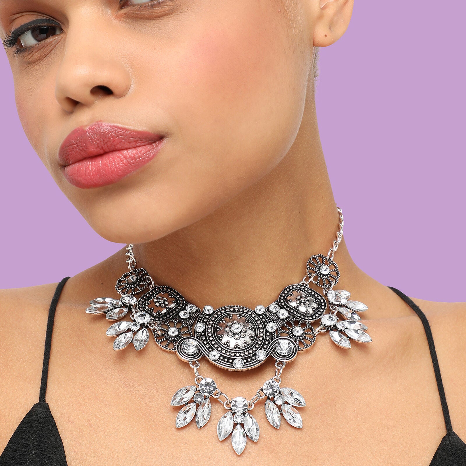 SOHI Women's Circular Foliage Drop Statement Necklace, White / White, alternate image number 2