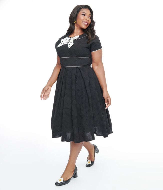 Unique Vintage 1950s Black & Ivory Polka Dot Bow Cotton Swing Dress, Black / Black, alternate image number 3
