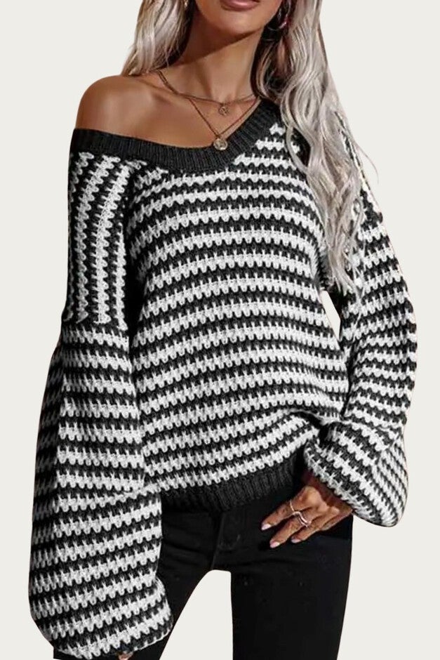 STRIPED V-NECK KNIT SWEATER IN BLACK/WHITE, BlackWhite / White, hi-res image number null