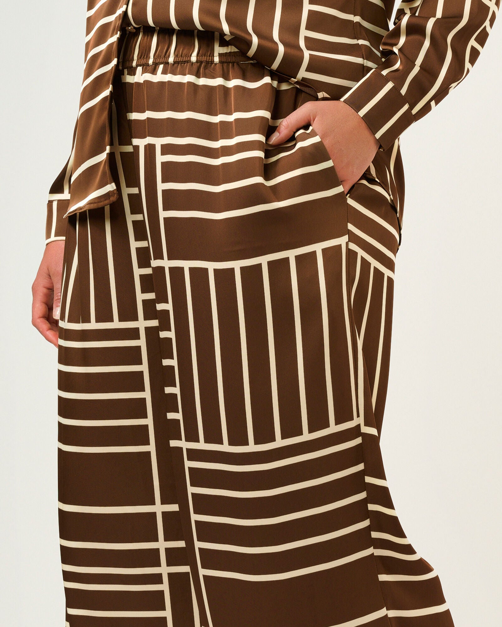 Josie Geometric Pant, CedarCream / Brown, alternate image number 5