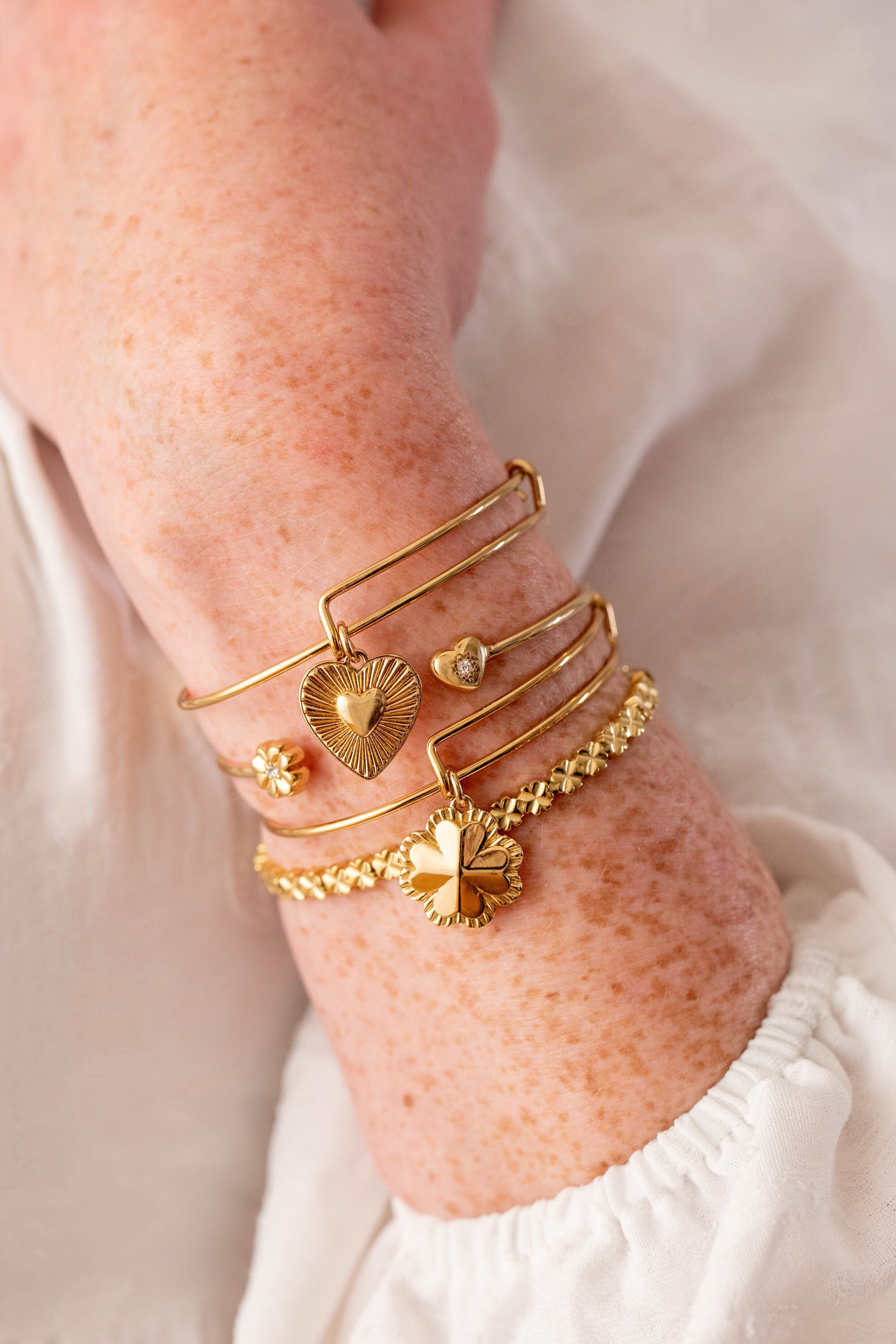 Heartburst Charm Bangle, Gold / Gold, alternate image number 3