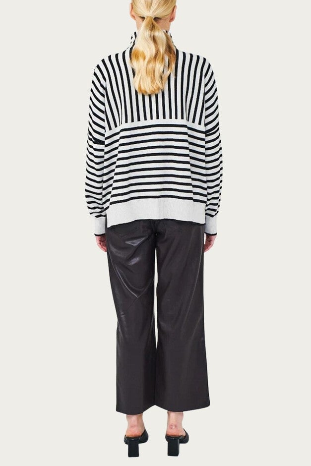 SAGE FUNNEL NECK SWEATER IN SILVER HAZE/COAL, Silver HazeCoal / White, alternate image number 1