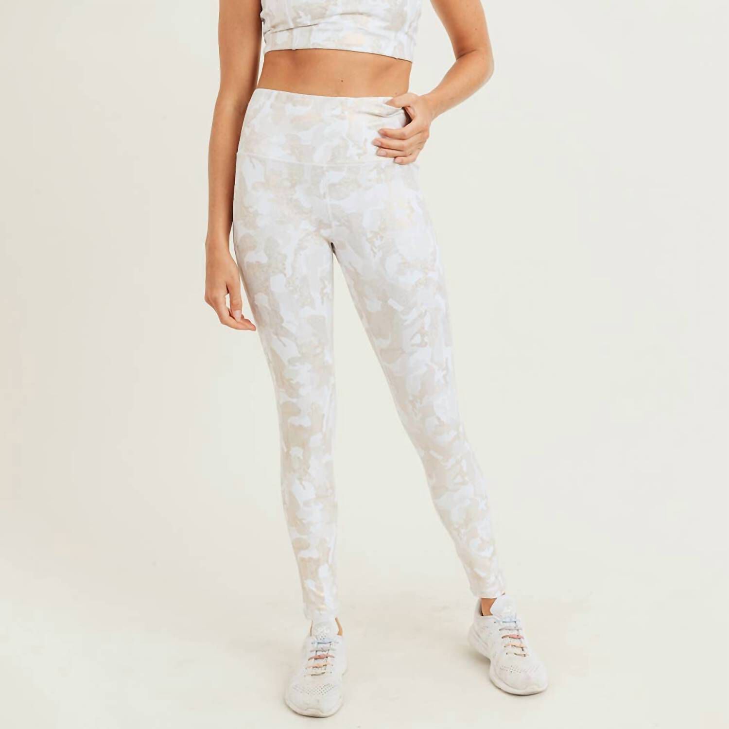 Microdot Foil High-Waisted Legging In Camo/Gold, CamoGold / Gold, hi-res image number 0